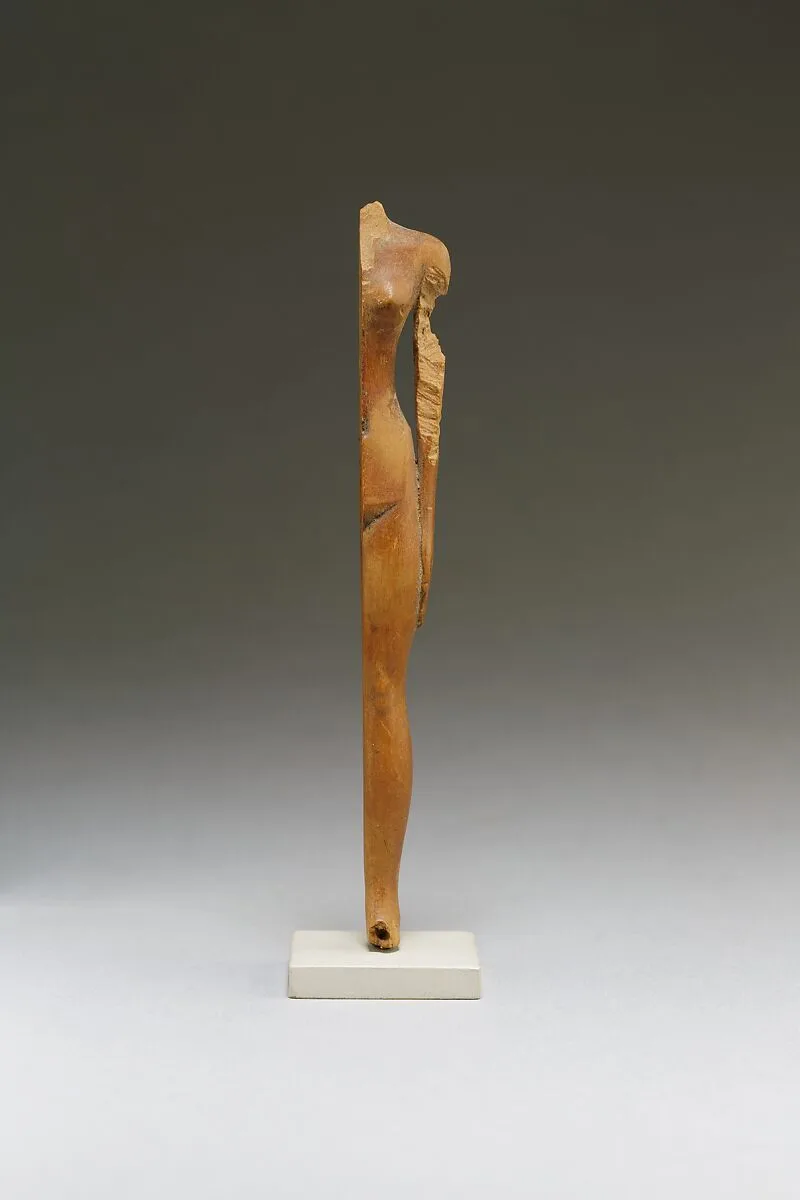 Fragment of female figure — Unknown