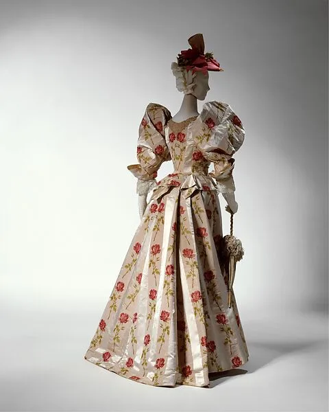 Dinner dress — Alice M. Dunstan