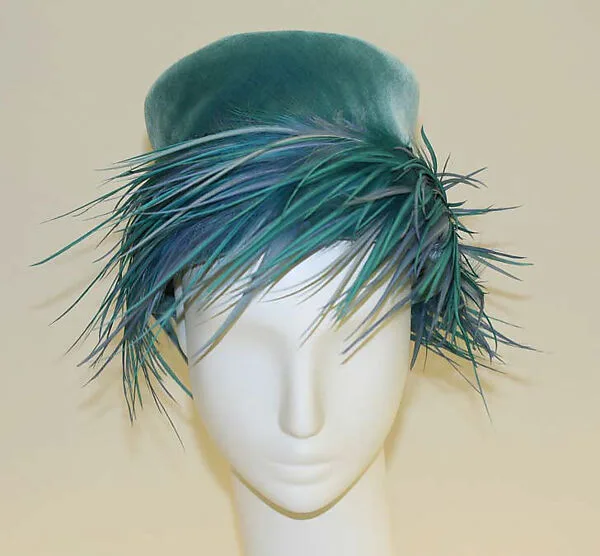 Pillbox hat — Claude Saint-Cyr