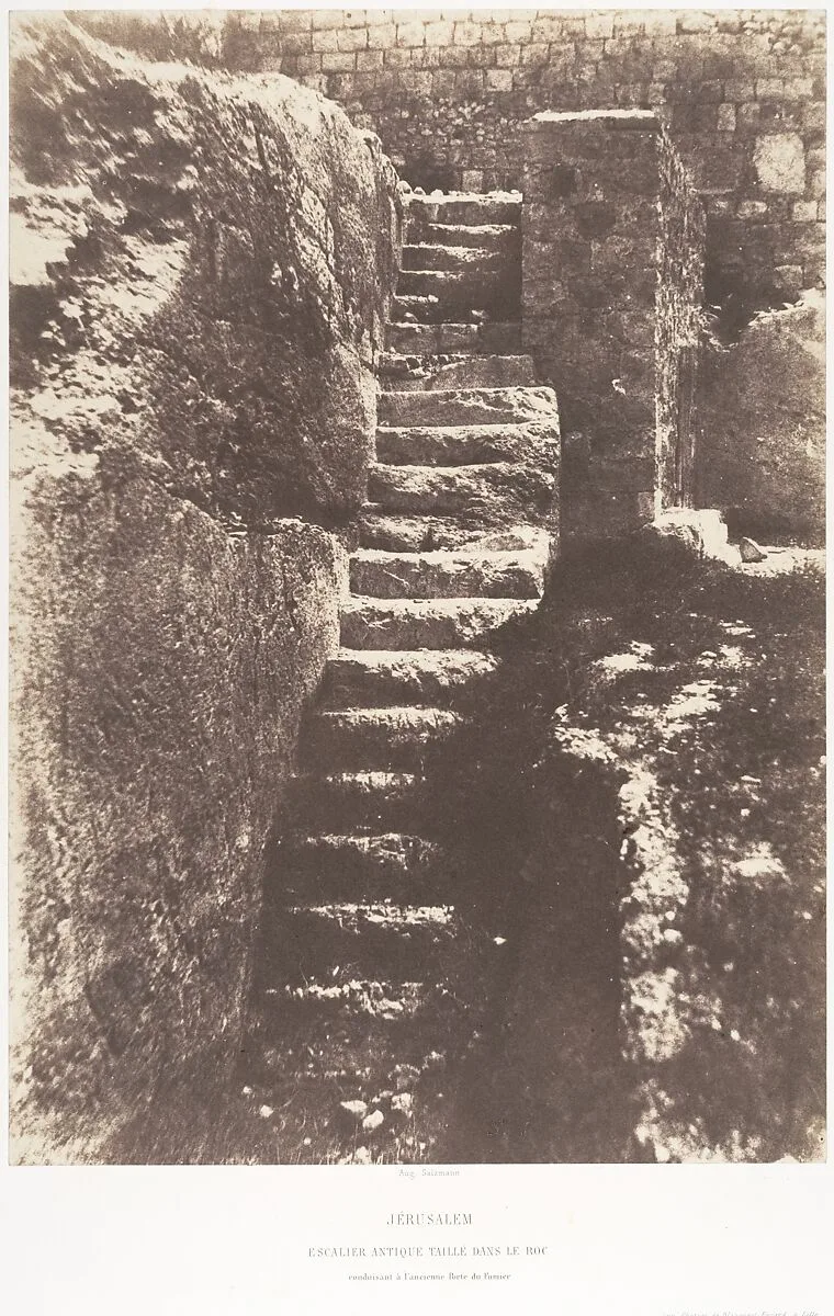 Jérusalem, Escalier antique taillé dans le roc, conduisant à l'ancienne Porte du Fumier — Auguste Salzmann|Imprimerie photographique de Blanquart-Évrard, à Lille