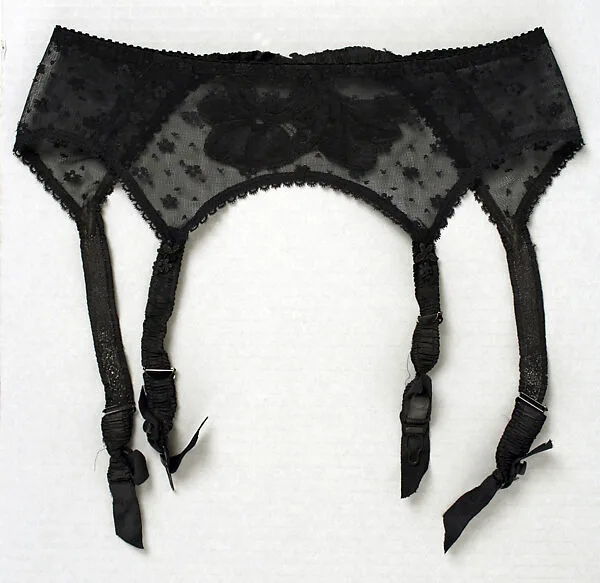 Garter belt — Unknown