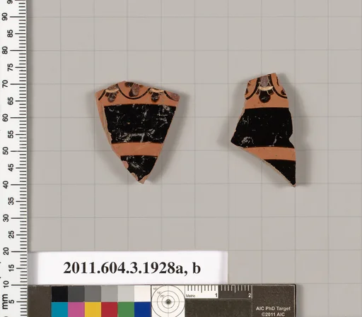 Terracotta fragments of a kylix (drinking cup) or a skyphos (deep drinking cup)?