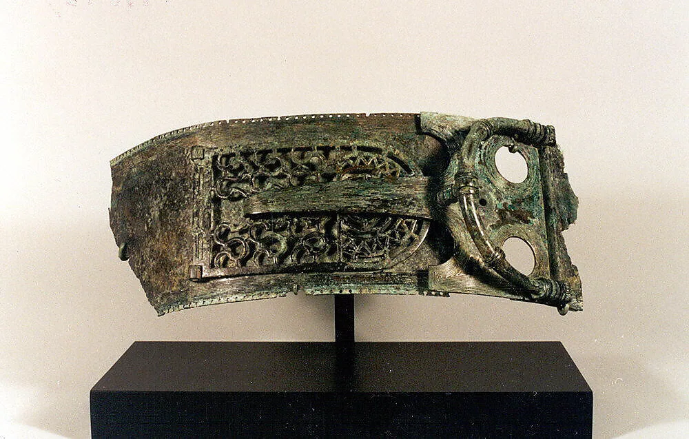 Belt fragment with a buckle — Unknown