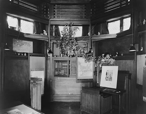 Frank Lloyd Wright Studio, Library