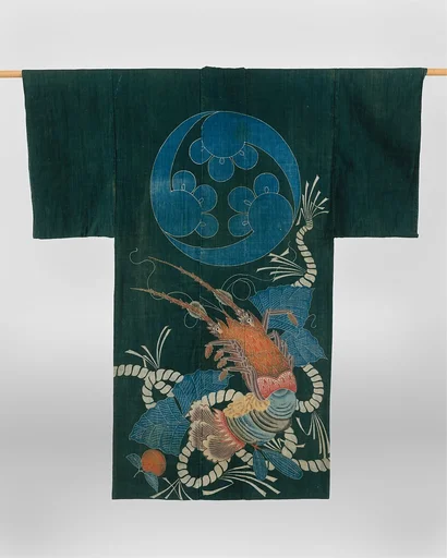 紺木綿地海老模様夜着|Kimono-Shaped Coverlet (Yogi) with Lobster and Crest