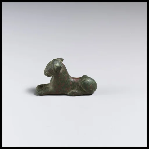Bronze statuette of a lion