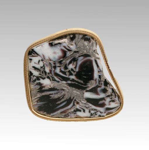 Glass mosaic inlay fragment
