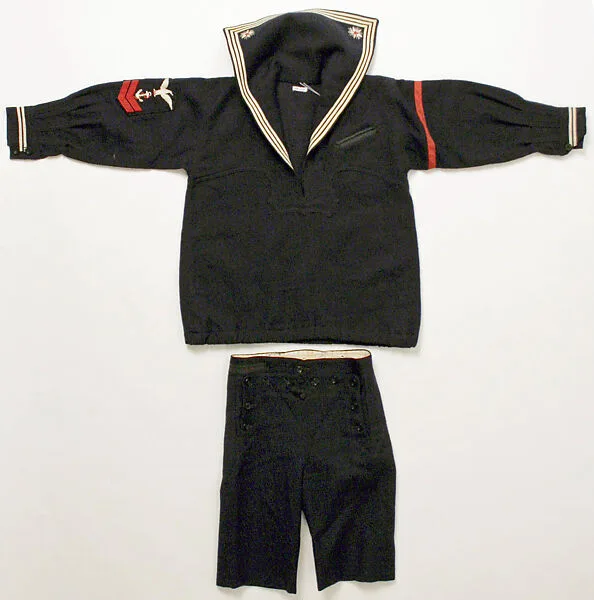 Sailor suit — Peter Thomson