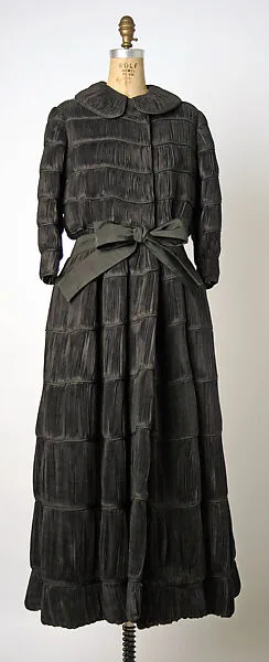 Evening coat — Sybil Connolly