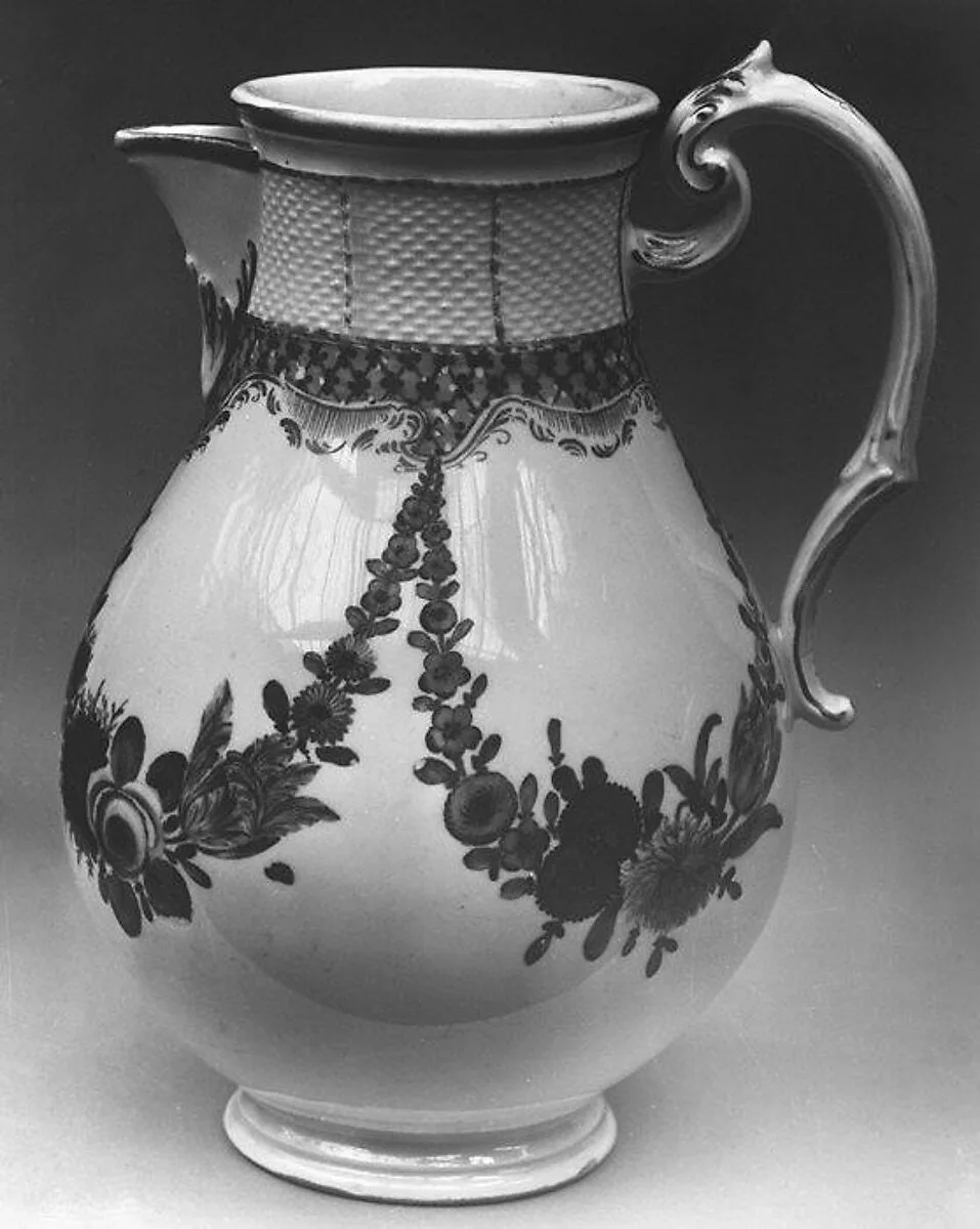 Coffeepot — Würzburg Porcelain Manufactory