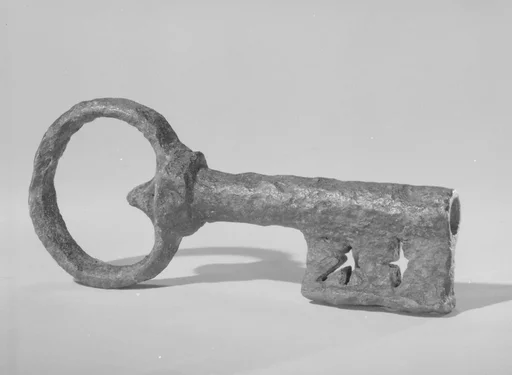 Coffer or chest key