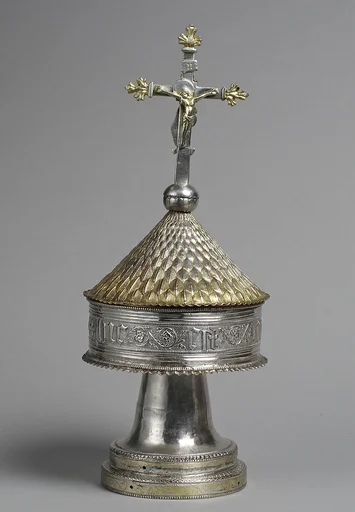 Pyx