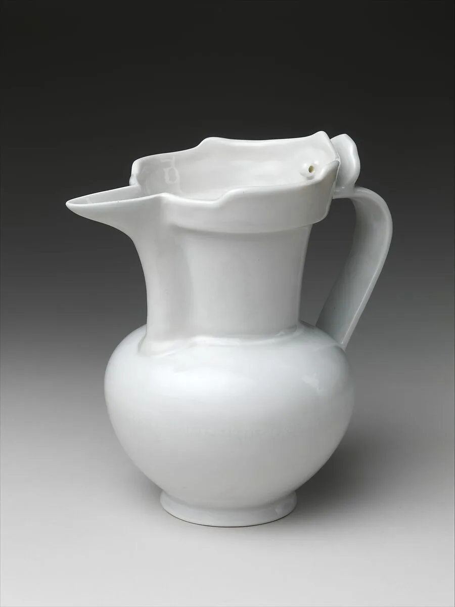 明早期 景德鎮窯白釉暗花僧帽壺|Monk’s cap ewer — Unknown