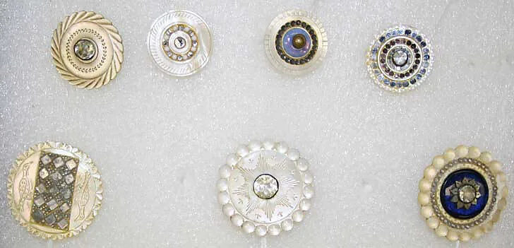 Button — Unknown