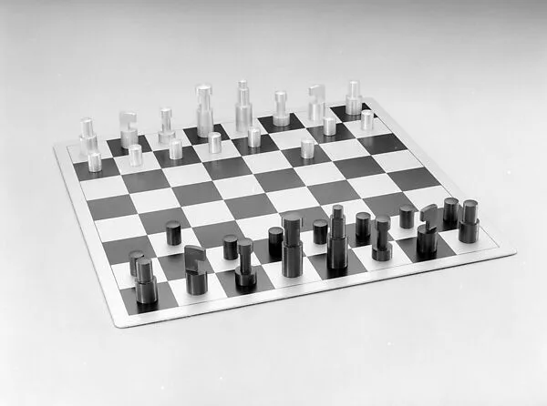 Chess set — Vilmos Huszar|J.P. Smid