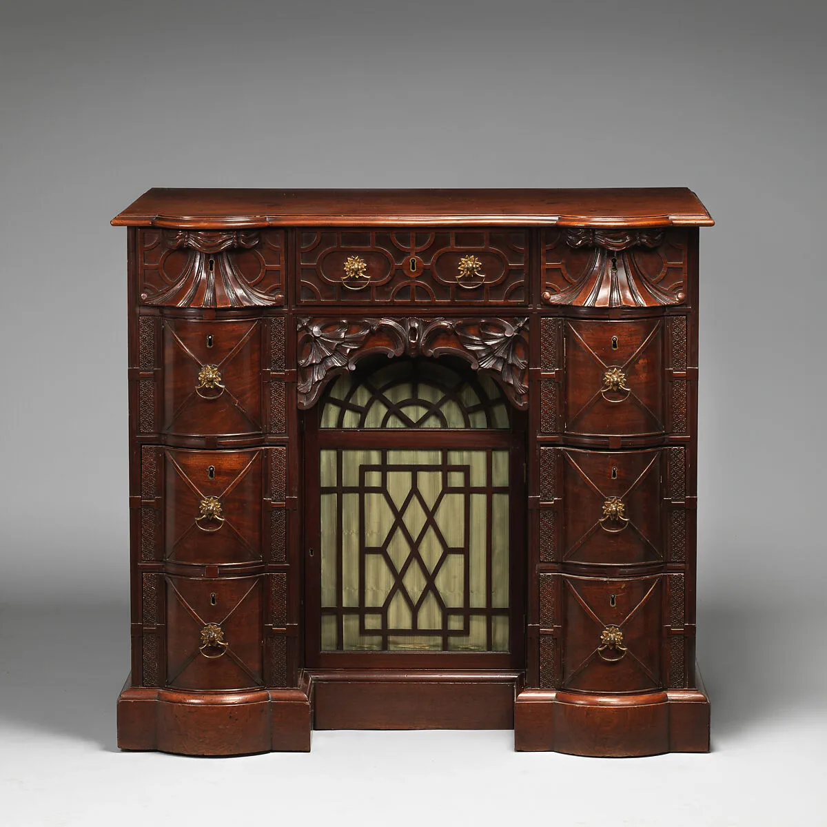 Kneehole writing table — Unknown