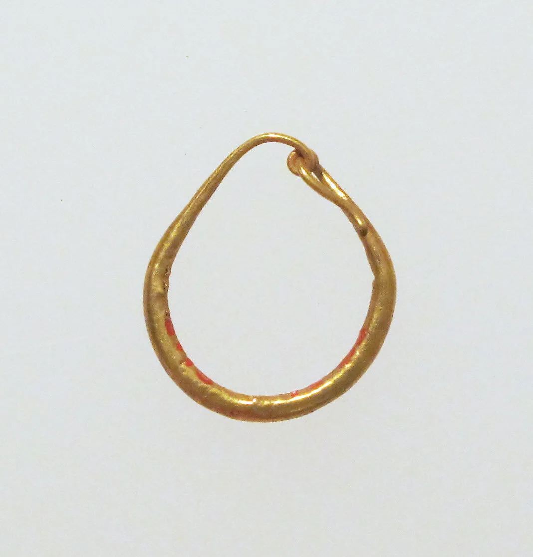 Earring-loop type, plain — Unknown