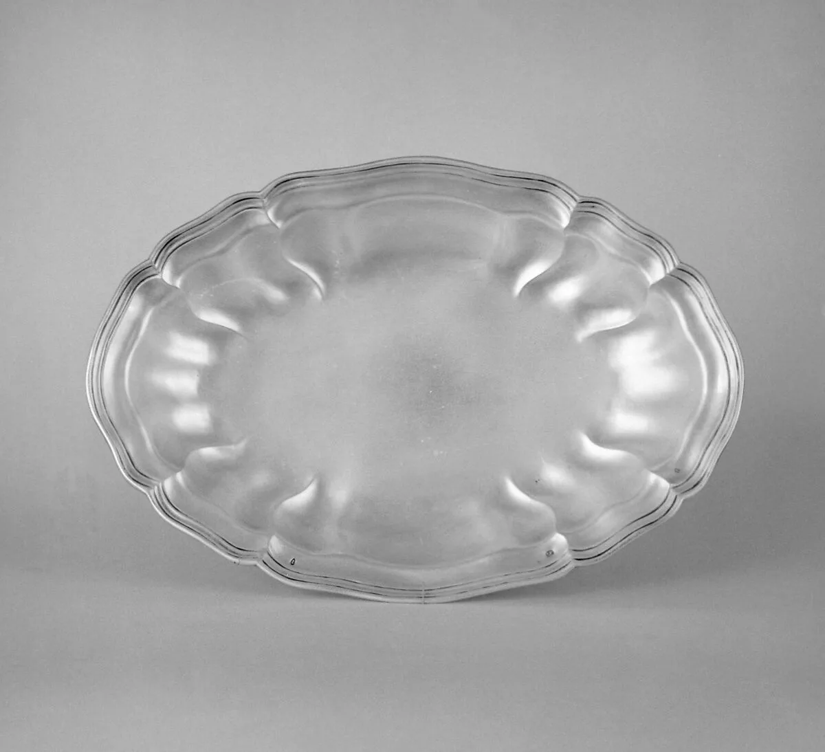 Oval dish — Christian Drentwett II