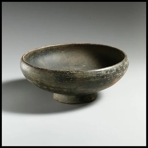 Bowl with foot