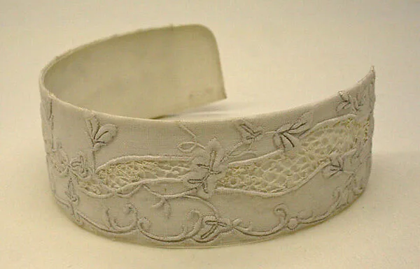 Collar — Unknown