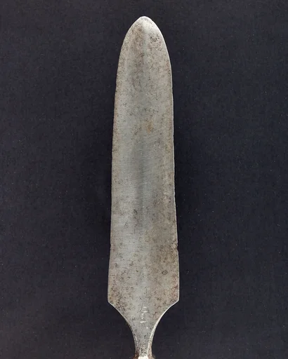 Arrowhead (<i>Yanone</i>)