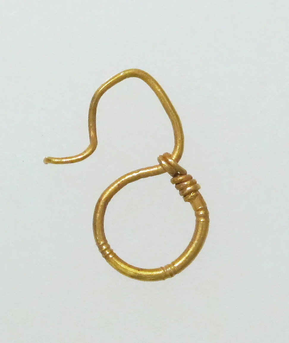 Earring, delta-shaped — Unknown