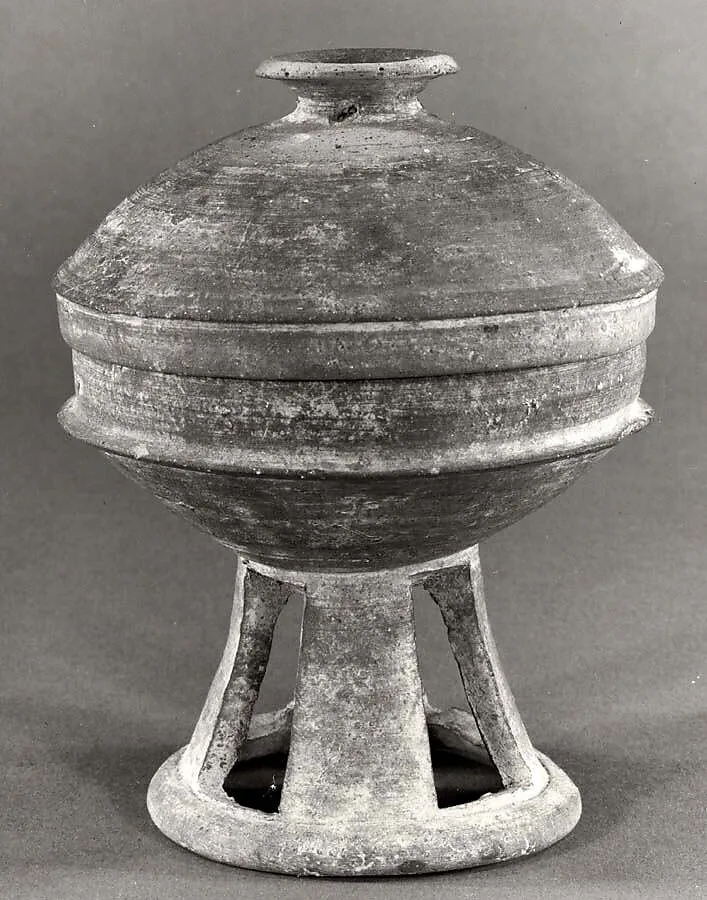 뚜껑 있는 굽다리 접시 삼국 신라|有蓋高杯 三國 新羅|Pedestal dish with cover — Unknown