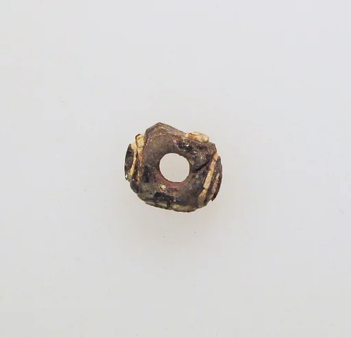Glass eye bead