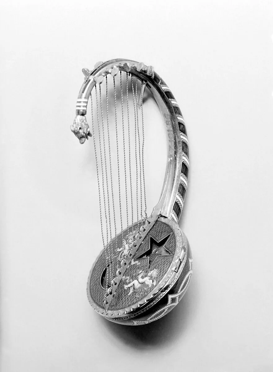 Watch in the form of an Egyptian lyre — Philippe Meynadier