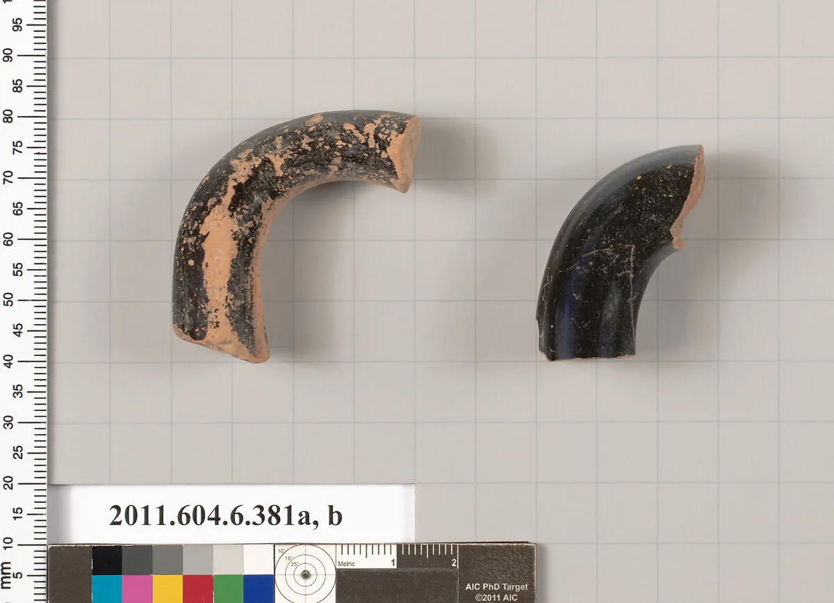 Terracotta fragments of undetermined shapes — Unknown