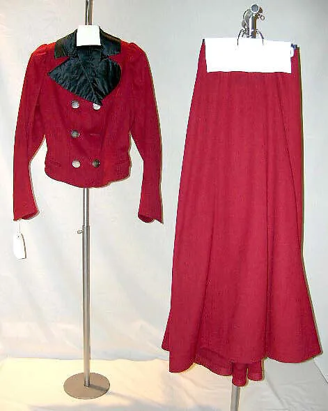 Suit — Unknown