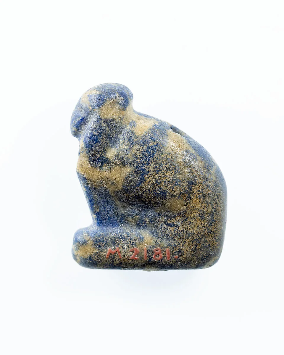 Female sphinx amulet — Unknown