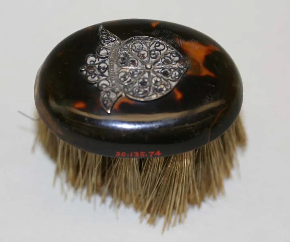 Brush — Unknown