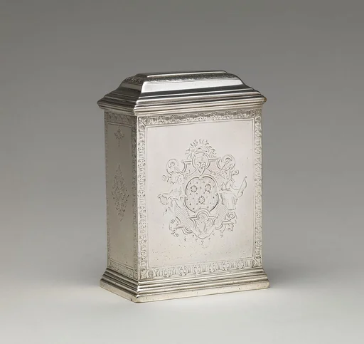 Tea caddy (one of a pair)