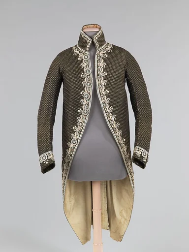 Cutaway coat