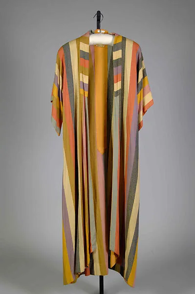 Dressing Gown — Elizabeth Hawes