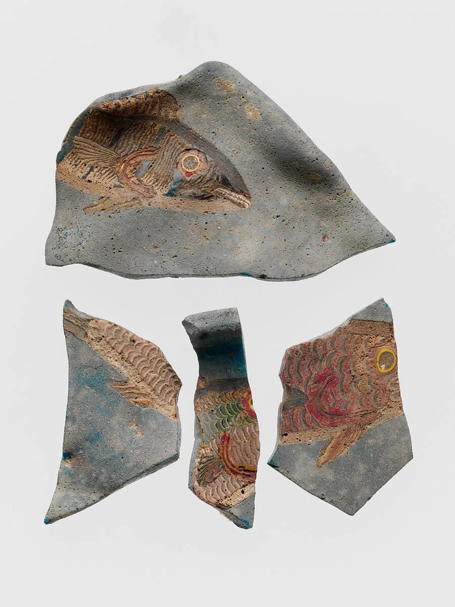 Glass fragments of bowl decorated with mosaic fish — Unknown