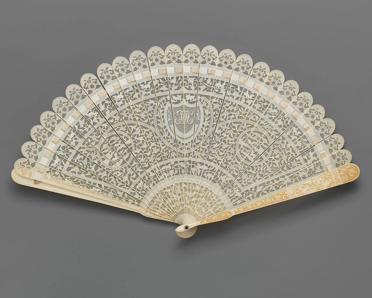 Brisé Fan, with representations of beasts in landscapes flanking HH monogram and the name "Henrietta" — Unknown