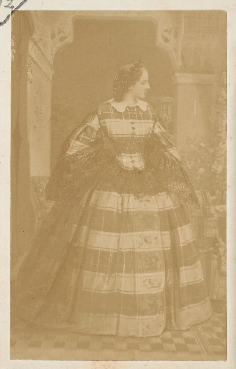 La robe écossaise — André-Adolphe-Eugène Disdéri