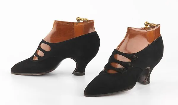 Shoes — Pierre Yantorny