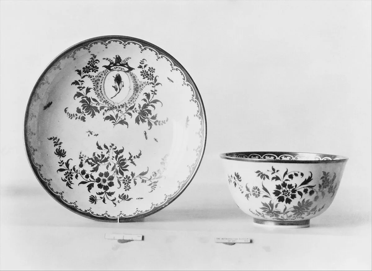 Teabowl and saucer — Cozzi Manufactory