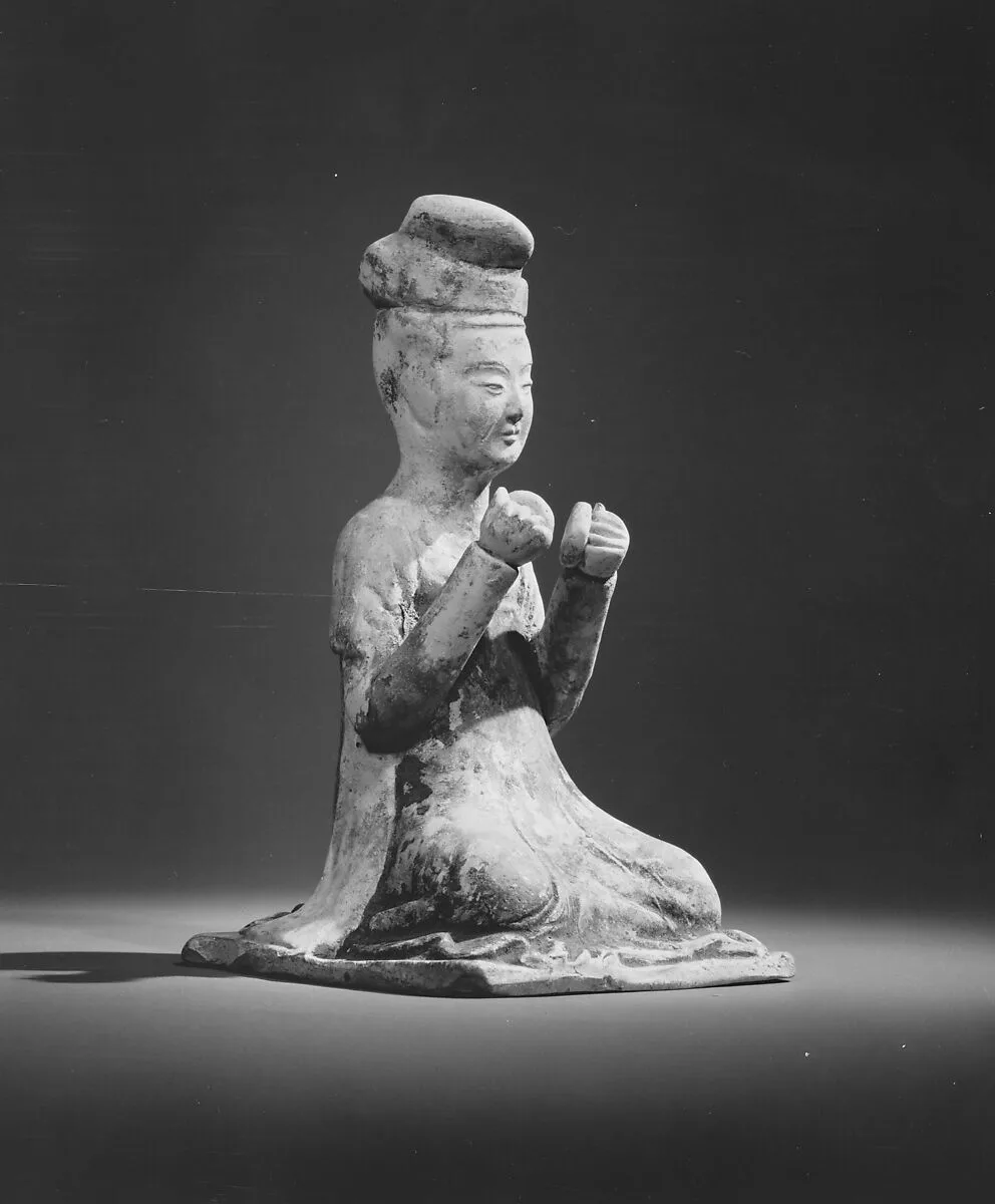 唐 彩繪陶樂伎女俑|Female musician — Unknown