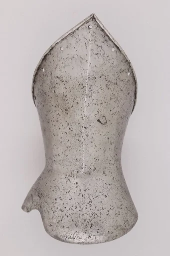 Left Gauntlet