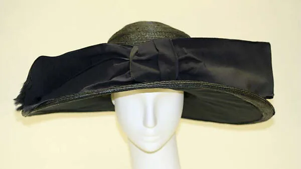 Hat — Unknown