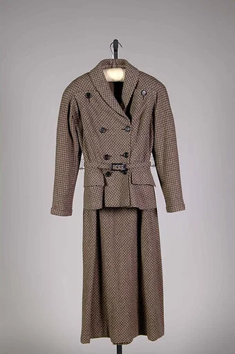 Suit