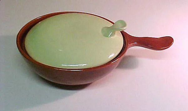 "Town & Country" Covered Casserole — Eva Zeisel|Red Wing Pottery
