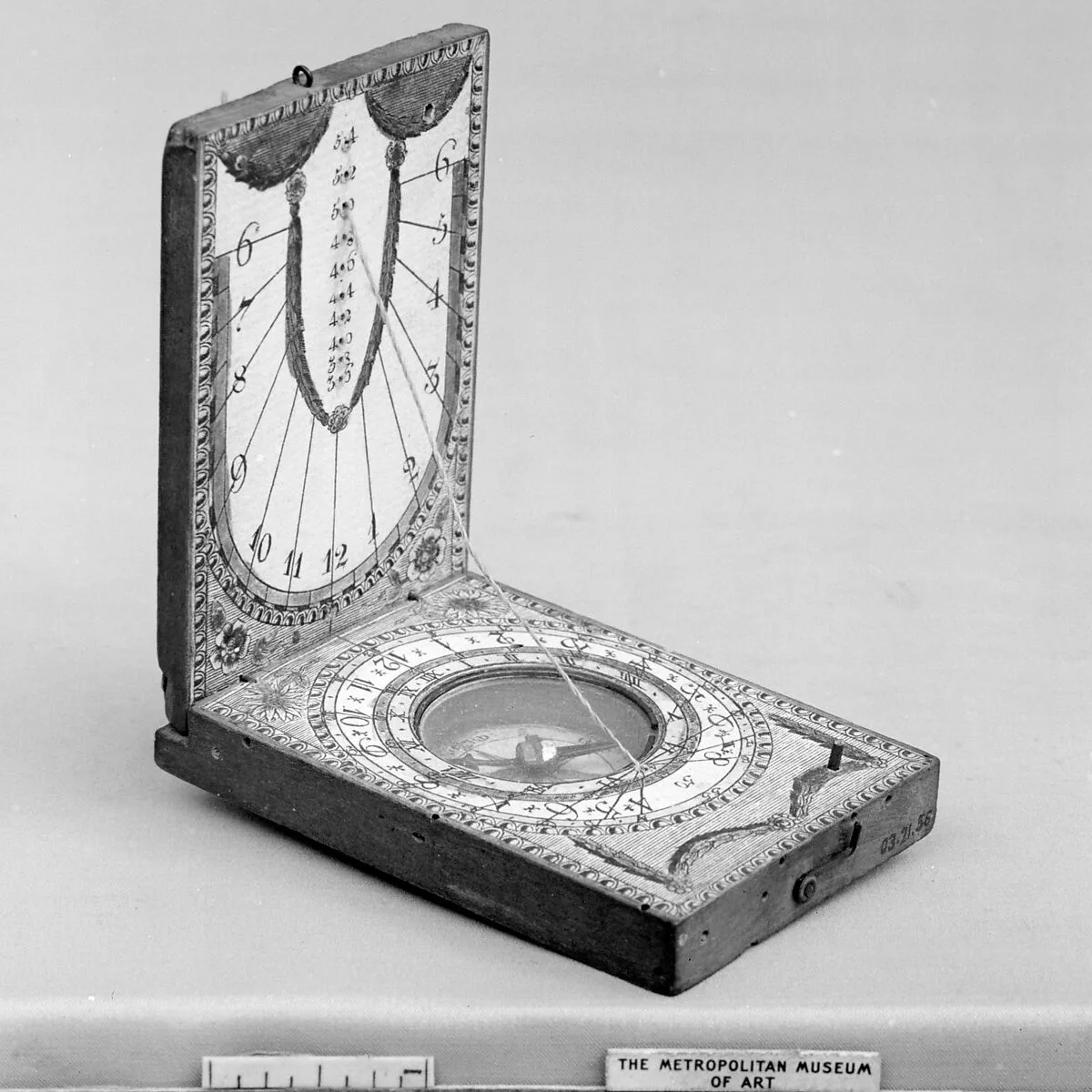 Portable compass dial — E.C. Stockert