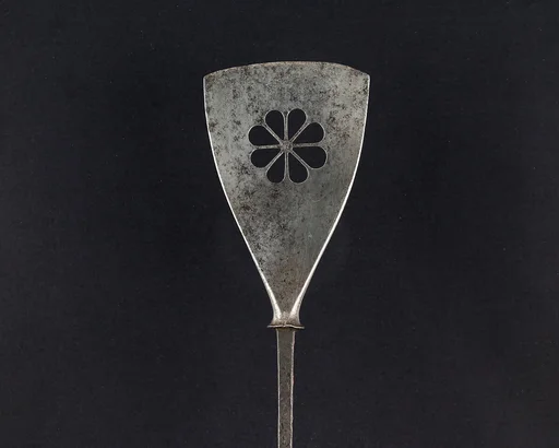 Arrowhead (<i>Yanone</i>)