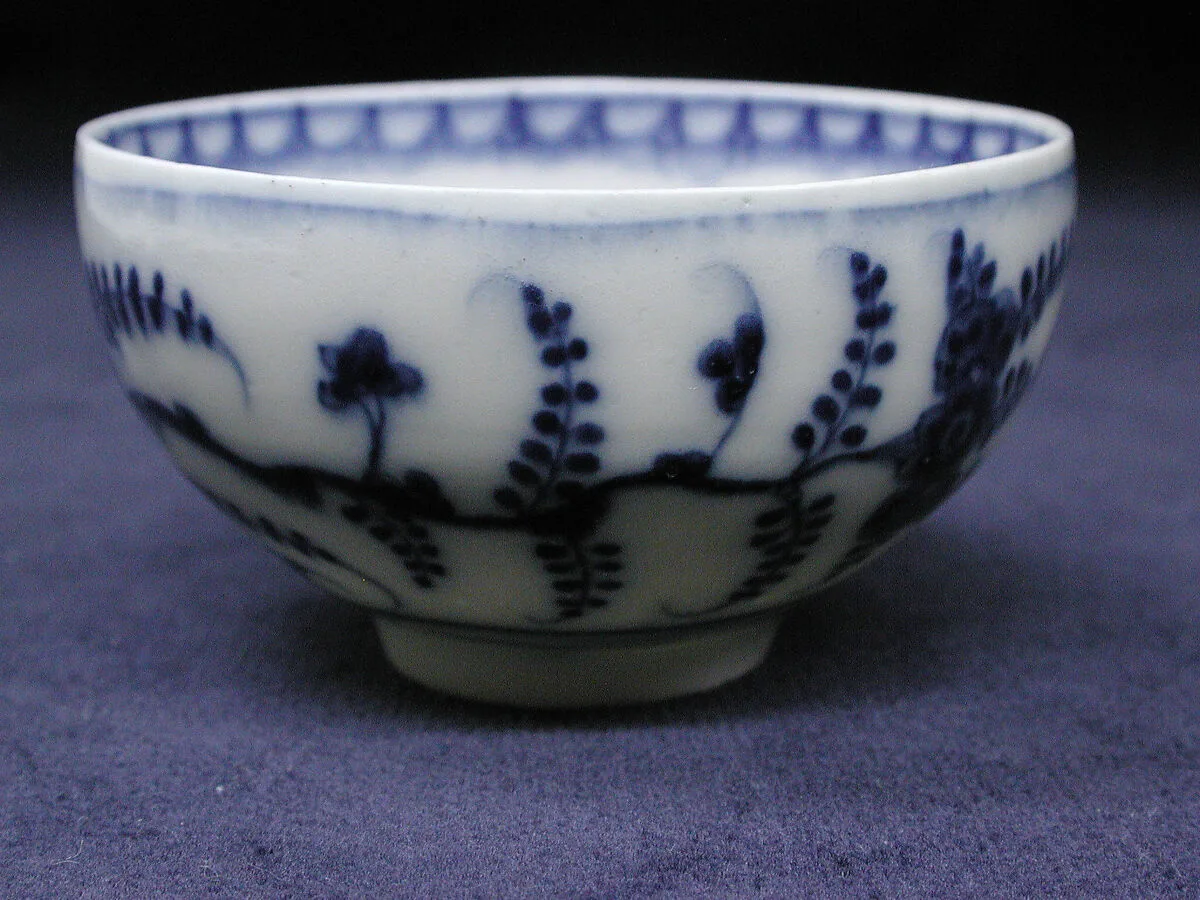 Teabowl and saucer (assembled) — Zurich Pottery and Porcelain Factory