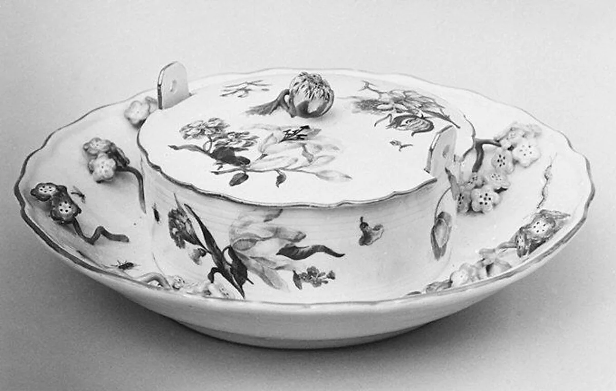 Butter dish with cover — Meissen Manufactory